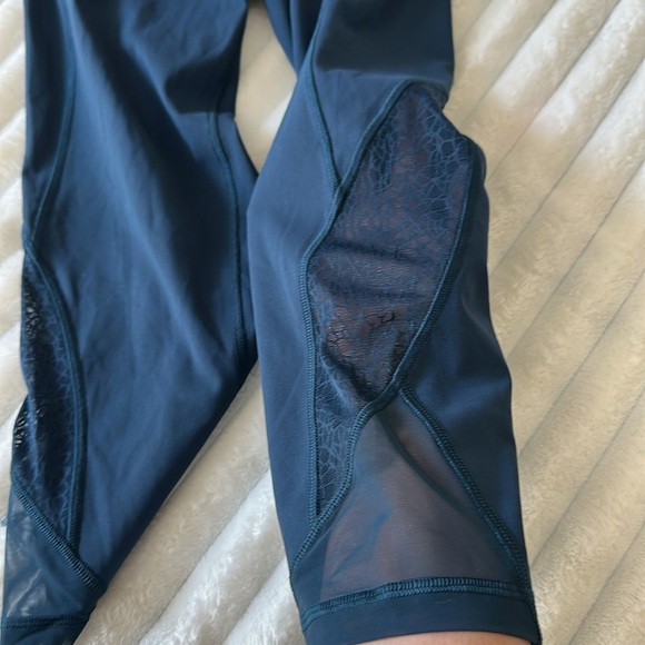 Lululemon Blue High Rise Leggings - Picture 12 of 14